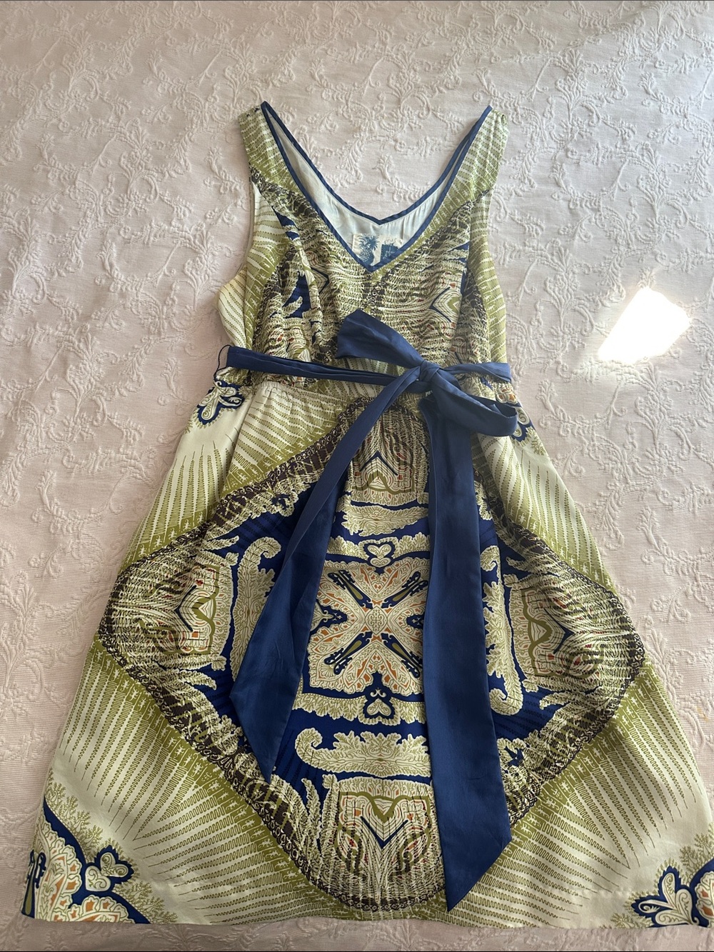 Sleeveless V-Neck Printed Midi Dress with Navy Sash
